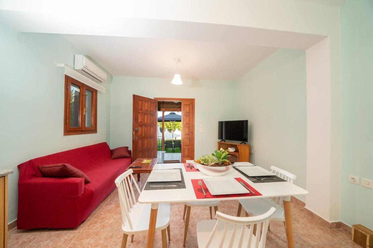 Afroditi Holiday Home - Blue Apartment Свороната Экстерьер фото